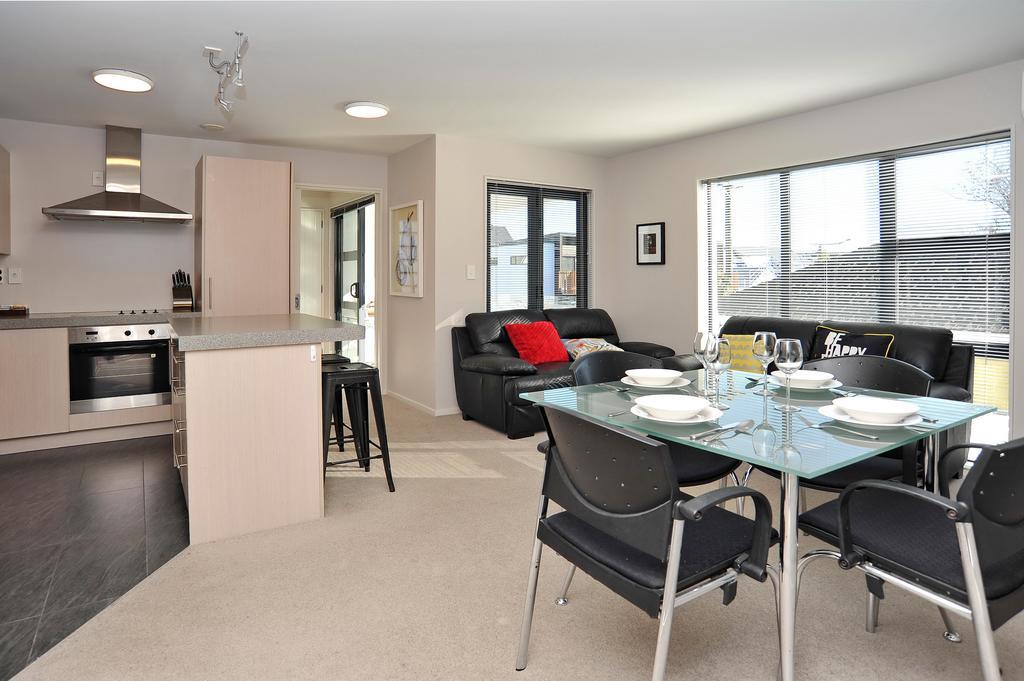 Carlton Villa 3 - Christchurch Holiday Homes Buitenkant foto